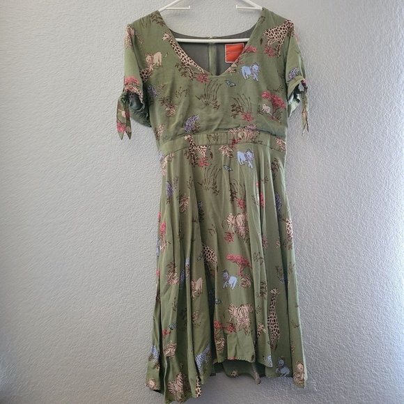 Modcloth Dresses & Skirts - Modcloth Womens Green Swing Dress Size Large Safari Animal Print Novelty Short